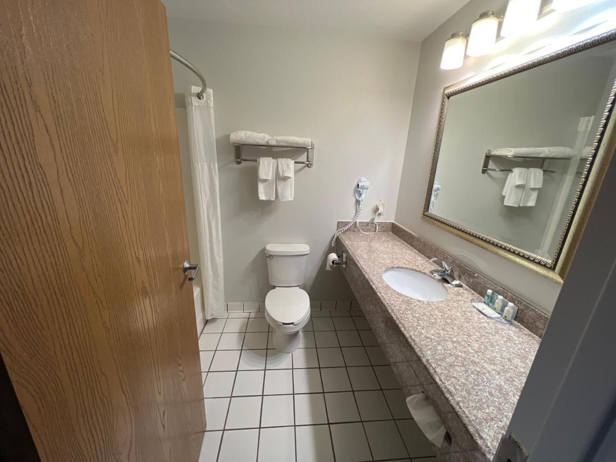 Quality Inn & Suites Rosemount Екстериор снимка