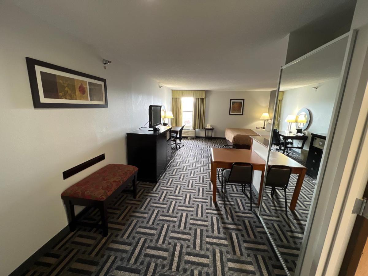 Quality Inn & Suites Rosemount Екстериор снимка