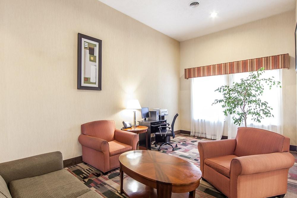 Quality Inn & Suites Rosemount Екстериор снимка